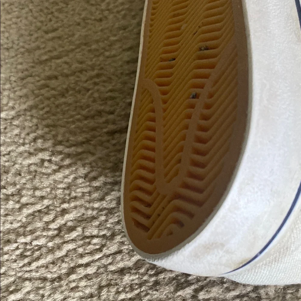 Nike White and Blue Women's Sneakers - Picture 5 of 9